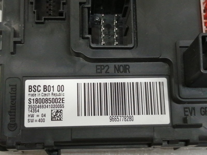 Recambio de caja reles / fusibles para peugeot 407 premium referencia OEM IAM S180085002E 9665778280 