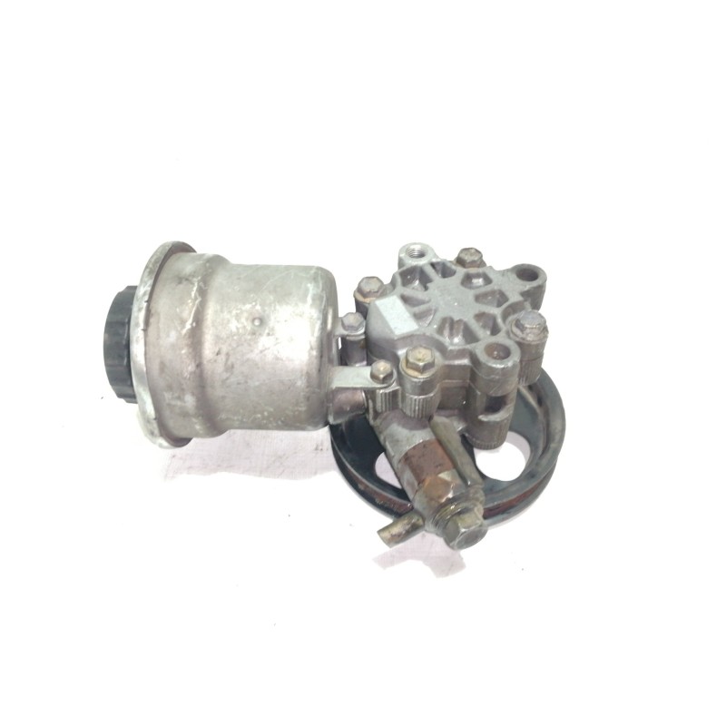 Recambio de bomba direccion para toyota yaris (ncp1/nlp1/scp1) 1.0 linea luna referencia OEM IAM   