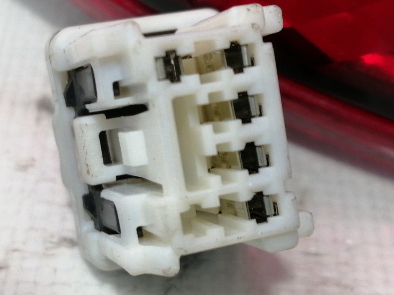 Recambio de piloto trasero izquierdo para nissan note (e11e) acenta referencia OEM IAM   