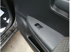 Recambio de mando elevalunas trasero derecho para nissan note (e11e) acenta referencia OEM IAM 829609U10A 25411ED00A  2