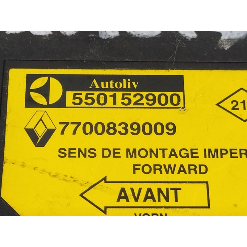 Recambio de centralita airbag para renault 19 hatchback (b/c53) tde referencia OEM IAM 7700839009  
