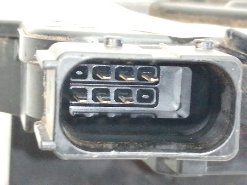 Recambio de cerradura puerta delantera derecha para opel corsa e expression referencia OEM IAM 13431840  