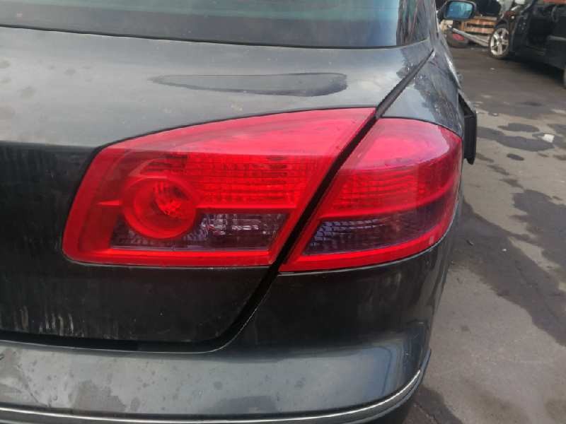 Recambio de piloto trasero derecho para renault vel satis (bj0) privilege referencia OEM IAM 8200014360  