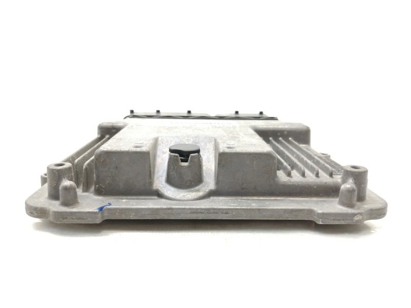 Recambio de centralita motor uce para suzuki sx4 rw (ey) glx referencia OEM IAM 0281012992  