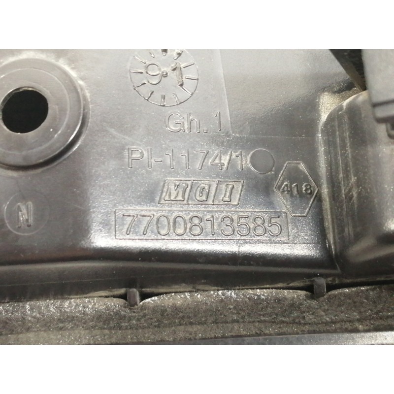 Recambio de maneta interior trasera derecha para renault clio i fase i+ii (b/c57) 1.2 alize referencia OEM IAM 7700813585  
