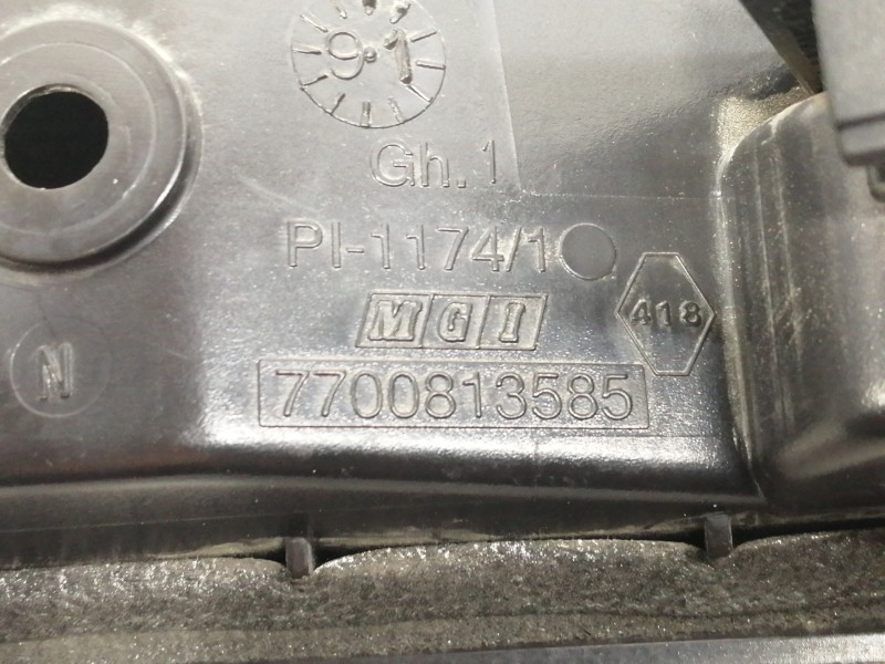 Recambio de maneta interior trasera derecha para renault clio i fase i+ii (b/c57) 1.2 alize referencia OEM IAM 7700813585  