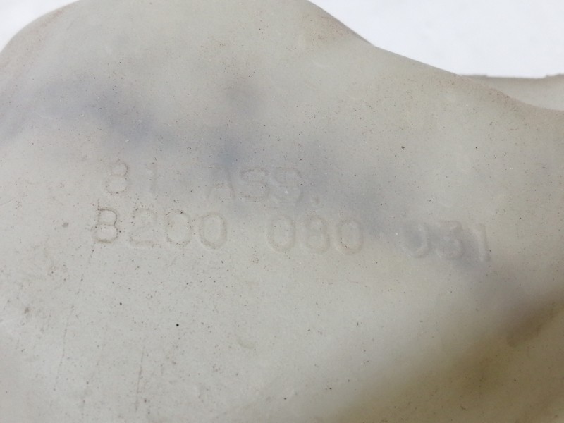 Recambio de deposito limpia para renault vel satis (bj0) privilege referencia OEM IAM 8200056561  