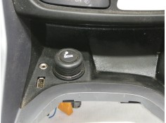 Recambio de moldura para ford b-max trend referencia OEM IAM 3200274 3200154A AV11R045H20 2