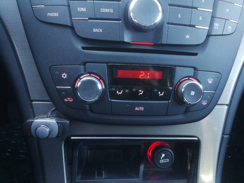 Recambio de mando calefaccion / aire acondicionado para opel insignia sports tourer cosmo referencia OEM IAM 13273095  