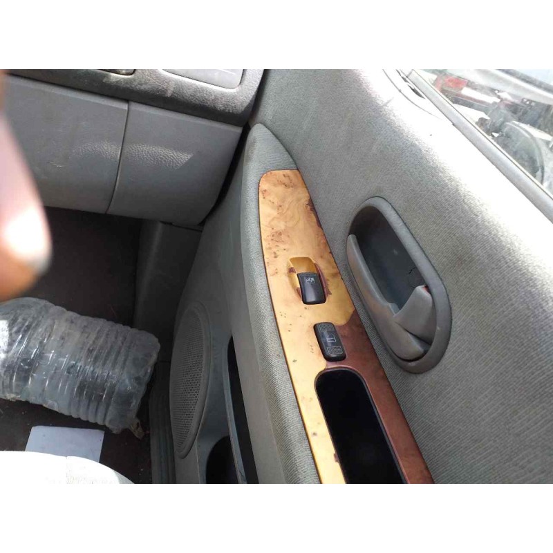 Recambio de mando elevalunas delantero derecho para kia carnival ii 2.9 cdri ex referencia OEM IAM 0K53A66360A  