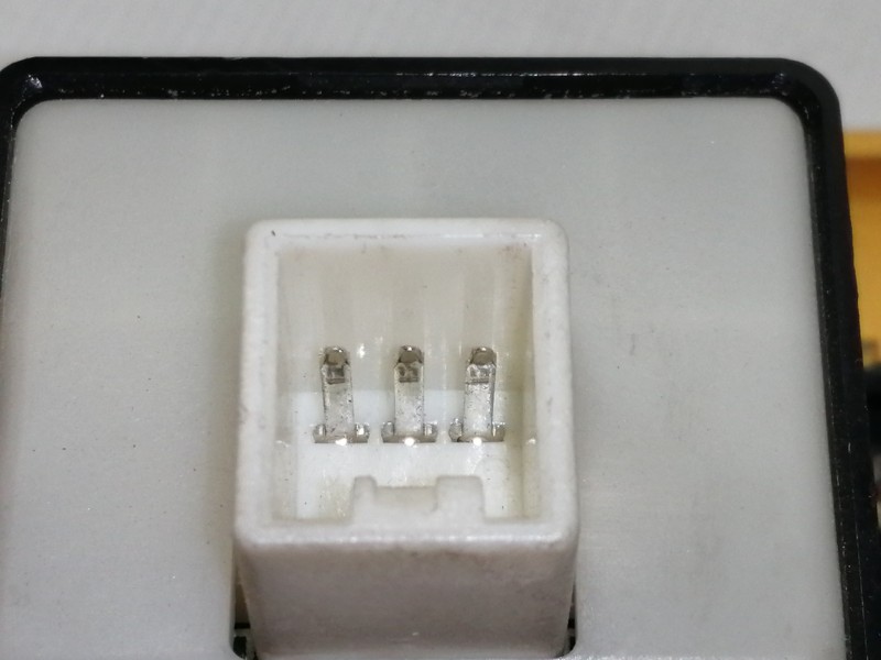 Recambio de mando elevalunas delantero derecho para kia carnival ii 2.9 cdri ex referencia OEM IAM 0K53A66360A  