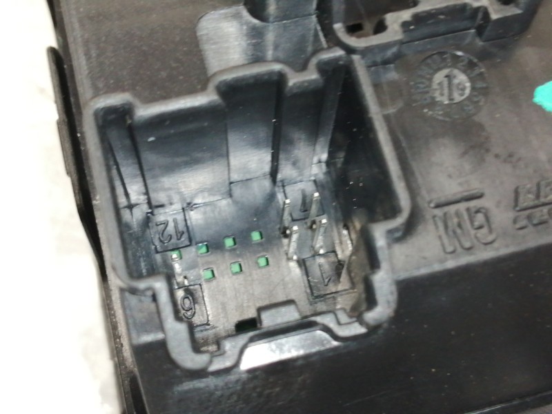 Recambio de mando elevalunas delantero derecho para opel insignia sports tourer cosmo referencia OEM IAM 13301886  