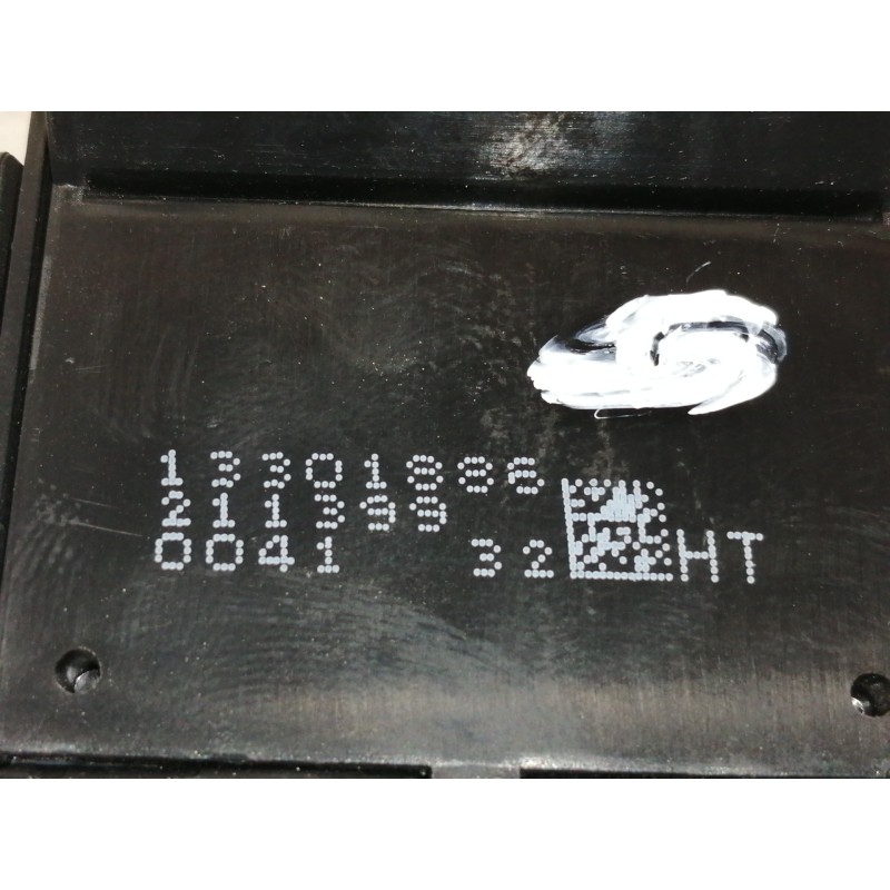 Recambio de mando elevalunas delantero derecho para opel insignia sports tourer cosmo referencia OEM IAM 13301886  