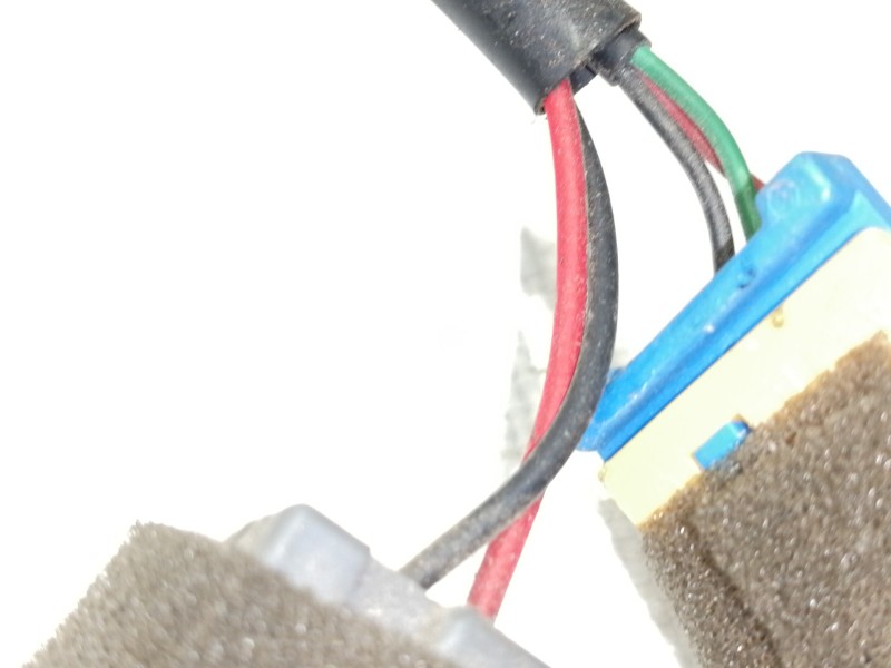 Recambio de enganche cinturon delantero izquierdo para kia carnival ii 2.9 cdri ex referencia OEM IAM   