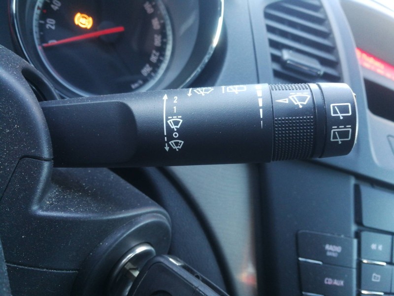 Recambio de mando limpia para opel insignia sports tourer cosmo referencia OEM IAM 13305522 00350110410 