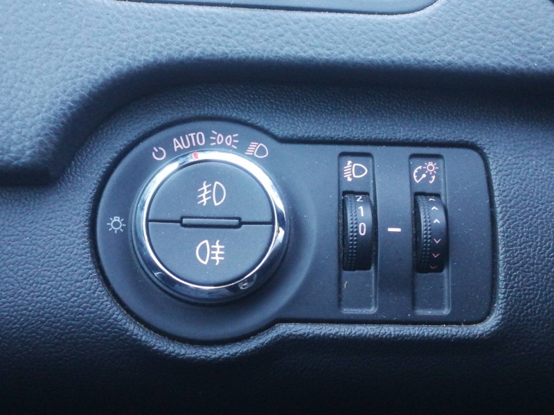 Recambio de mando luces para opel insignia sports tourer cosmo referencia OEM IAM 13268702 251507 13241913