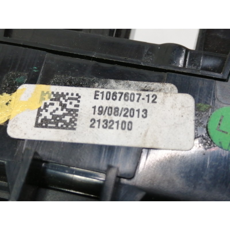 Recambio de mando calefaccion / aire acondicionado para ford b-max trend referencia OEM IAM AV1T18C612 E106760712 