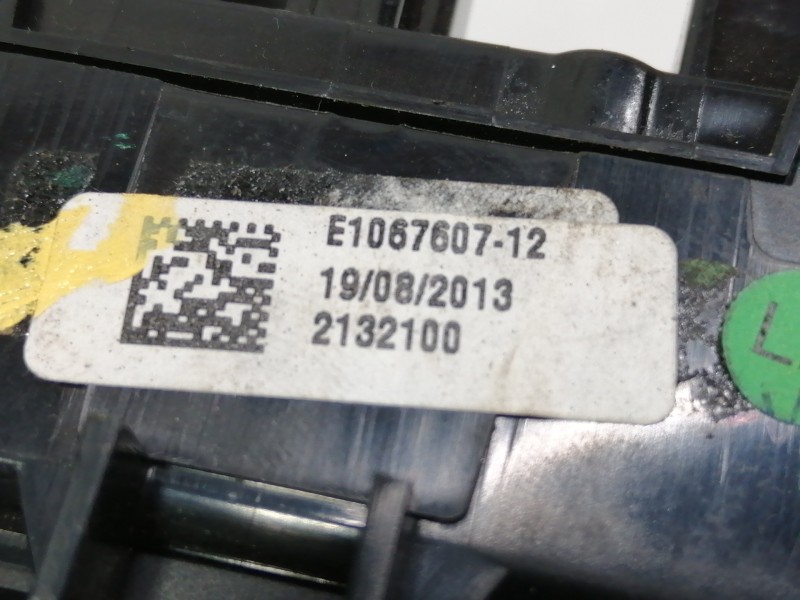 Recambio de mando calefaccion / aire acondicionado para ford b-max trend referencia OEM IAM AV1T18C612 E106760712 