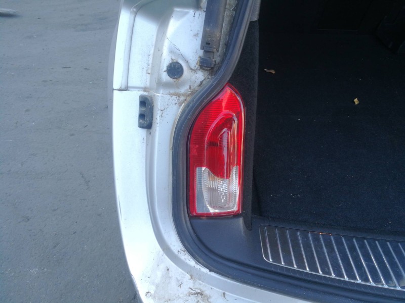 Recambio de piloto trasero izquierdo interior para opel insignia sports tourer cosmo referencia OEM IAM 13226854  