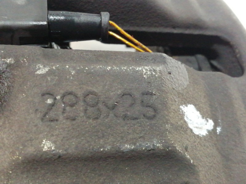 Recambio de pinza freno delantera derecha para mercedes-benz clase c (w203) sportcoupe c 220 cdi (203.706) referencia OEM IAM 28