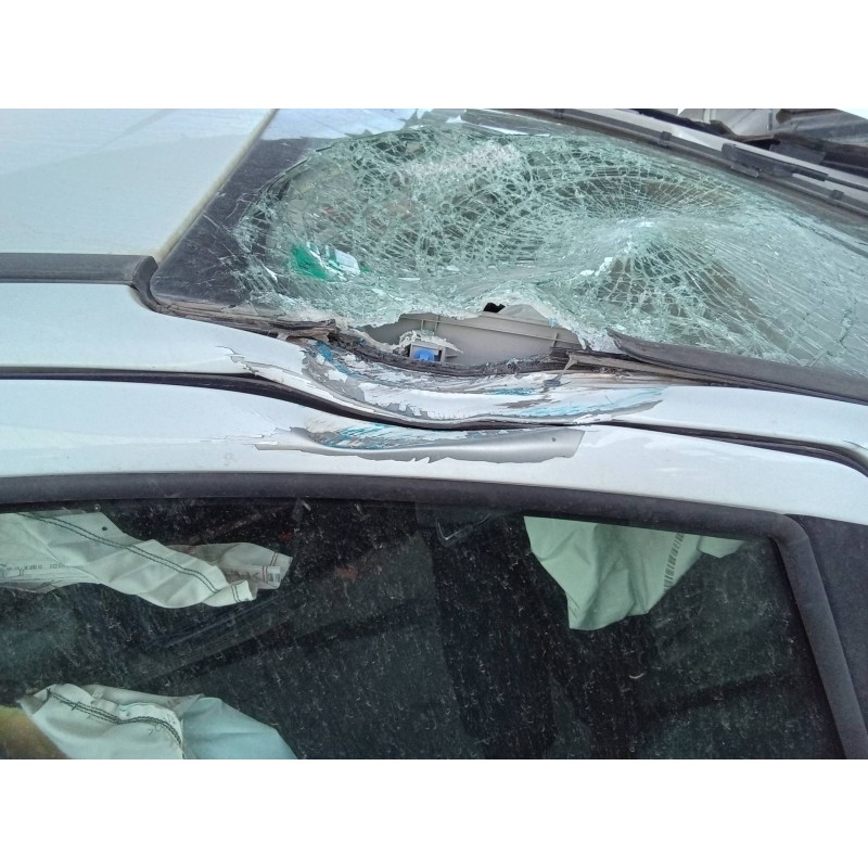 Recambio de puerta delantera derecha para ford b-max trend referencia OEM IAM   