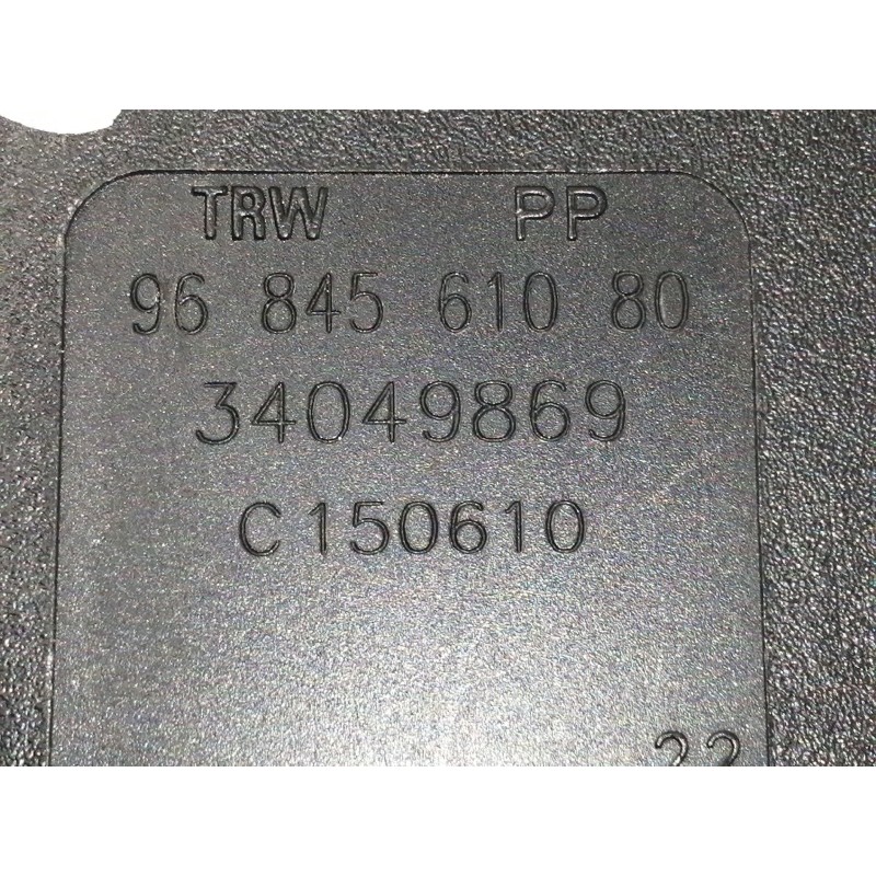 Recambio de enganche cinturon trasero derecho para citroën c3 lx referencia OEM IAM 9684561080  