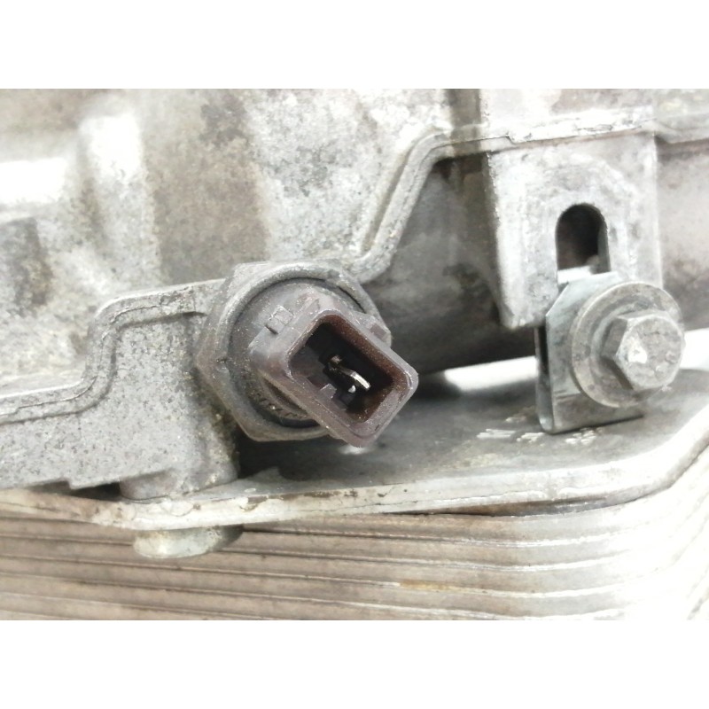 Recambio de enfriador aceite motor para bmw x3 (e83) 2.0d referencia OEM IAM 6740373126 7787698 / 778707207 5989070102