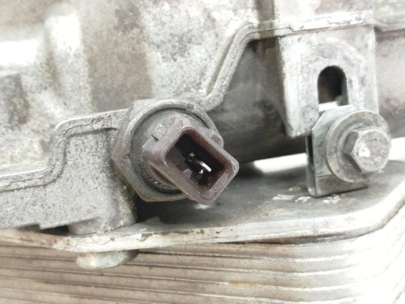 Recambio de enfriador aceite motor para bmw x3 (e83) 2.0d referencia OEM IAM 6740373126 7787698 / 778707207 5989070102