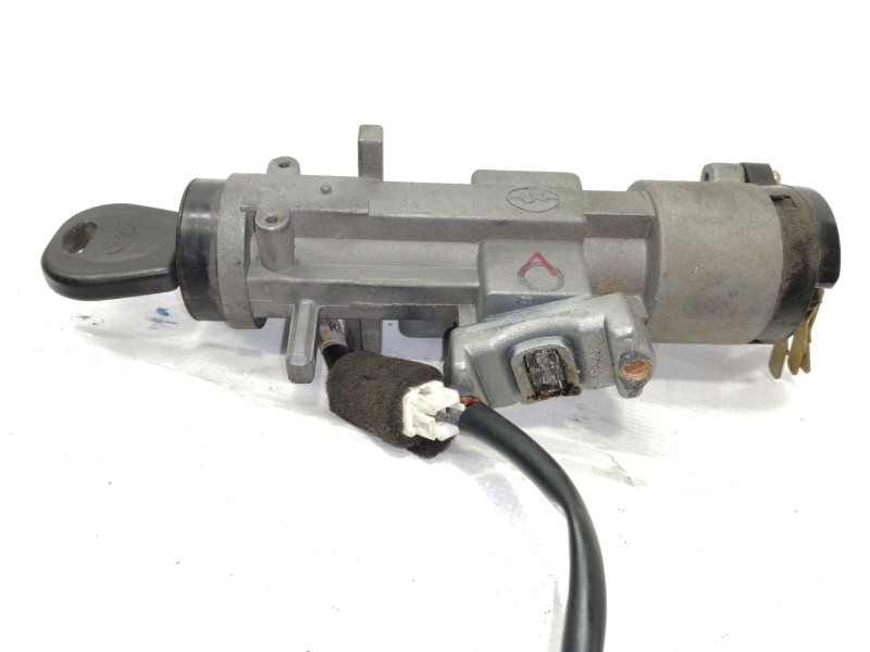 Recambio de conmutador de arranque para daewoo lanos se referencia OEM IAM 530825  