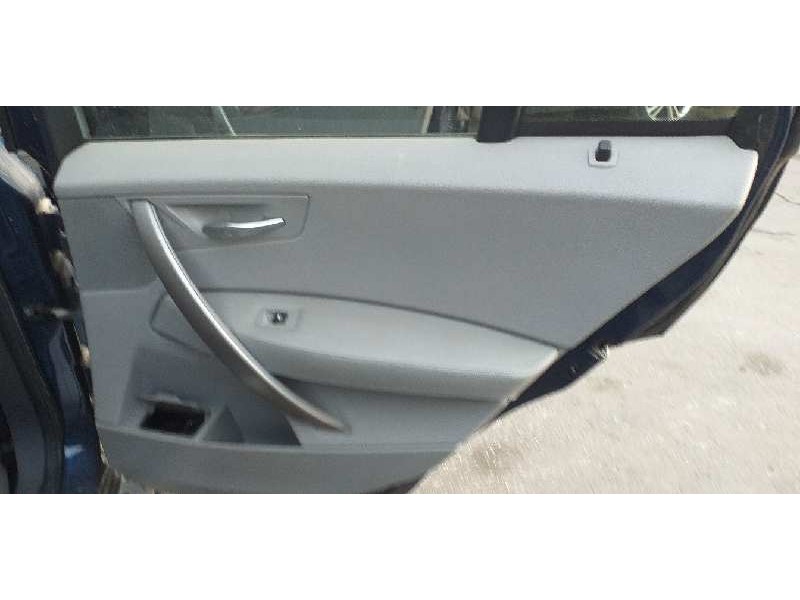 Recambio de guarnecido puerta trasera derecha para bmw x3 (e83) 2.0d referencia OEM IAM   