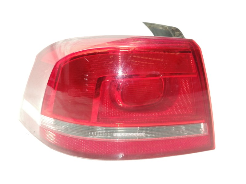 Recambio de piloto trasero izquierdo para volkswagen passat lim. (362) edition bluemotion referencia OEM IAM 3AE945095F  