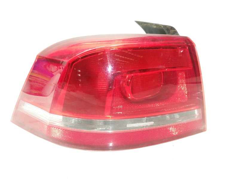 Recambio de piloto trasero izquierdo para volkswagen passat lim. (362) edition bluemotion referencia OEM IAM 3AE945095F  