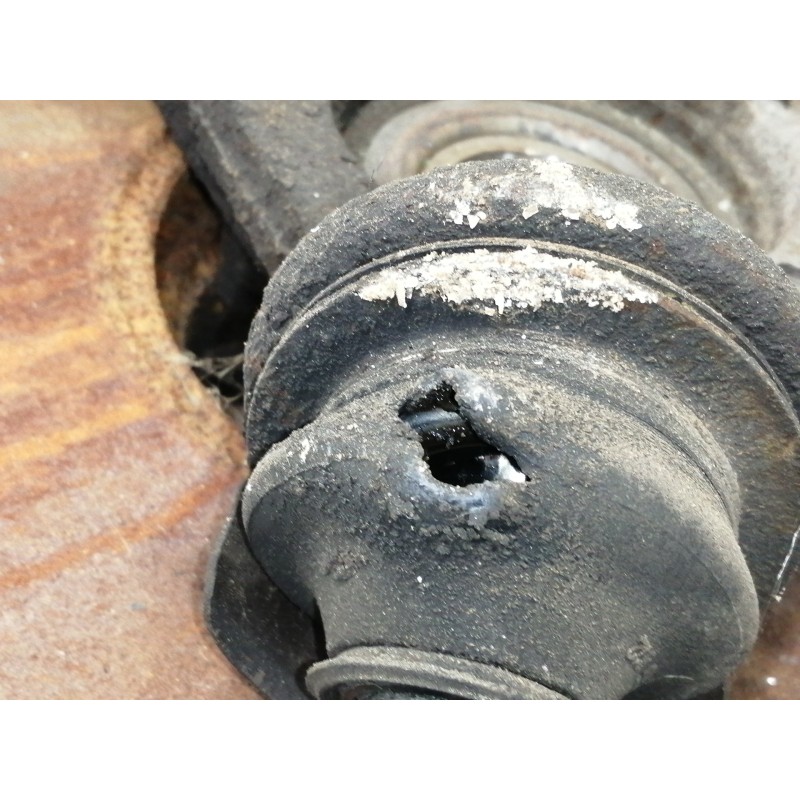 Recambio de mangueta delantera izquierda para ford transit mod. 2000 bus ft 300 2.0 tourneo referencia OEM IAM YC153K186A  