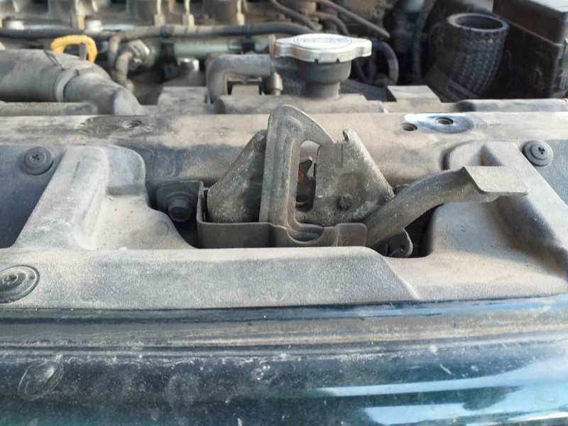 Recambio de cerradura capot para kia carens 2.0 crdi ex monovolumen referencia OEM IAM   