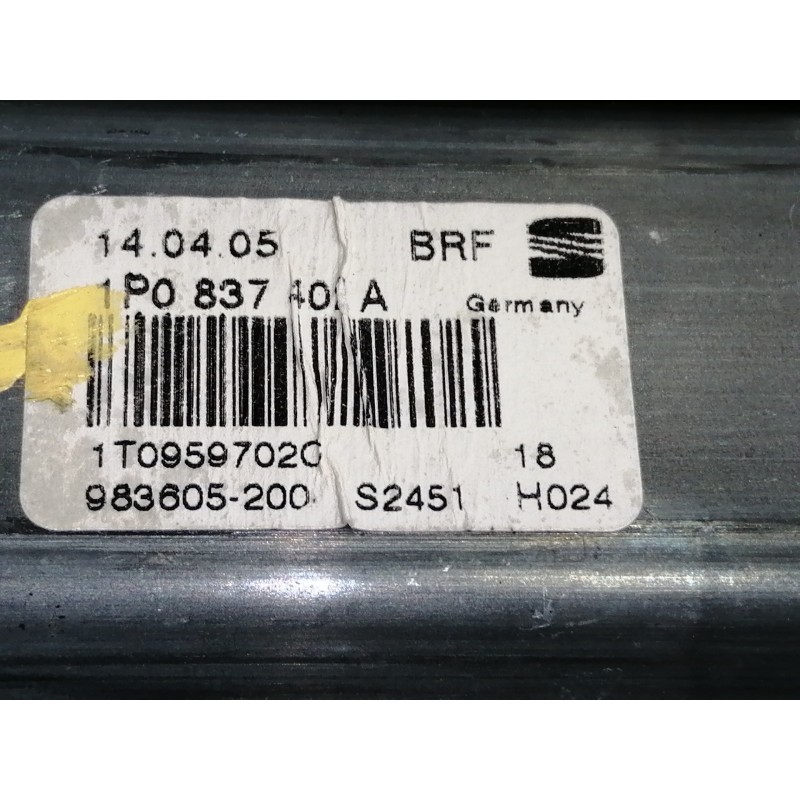 Recambio de elevalunas delantero derecho para seat leon (1p1) reference referencia OEM IAM 1P0837402A  