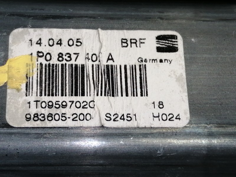 Recambio de elevalunas delantero derecho para seat leon (1p1) reference referencia OEM IAM 1P0837402A  