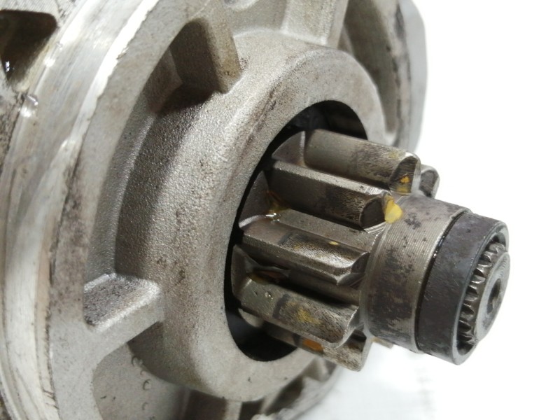 Recambio de motor arranque para kia carens 2.0 crdi ex monovolumen referencia OEM IAM CGB23170  