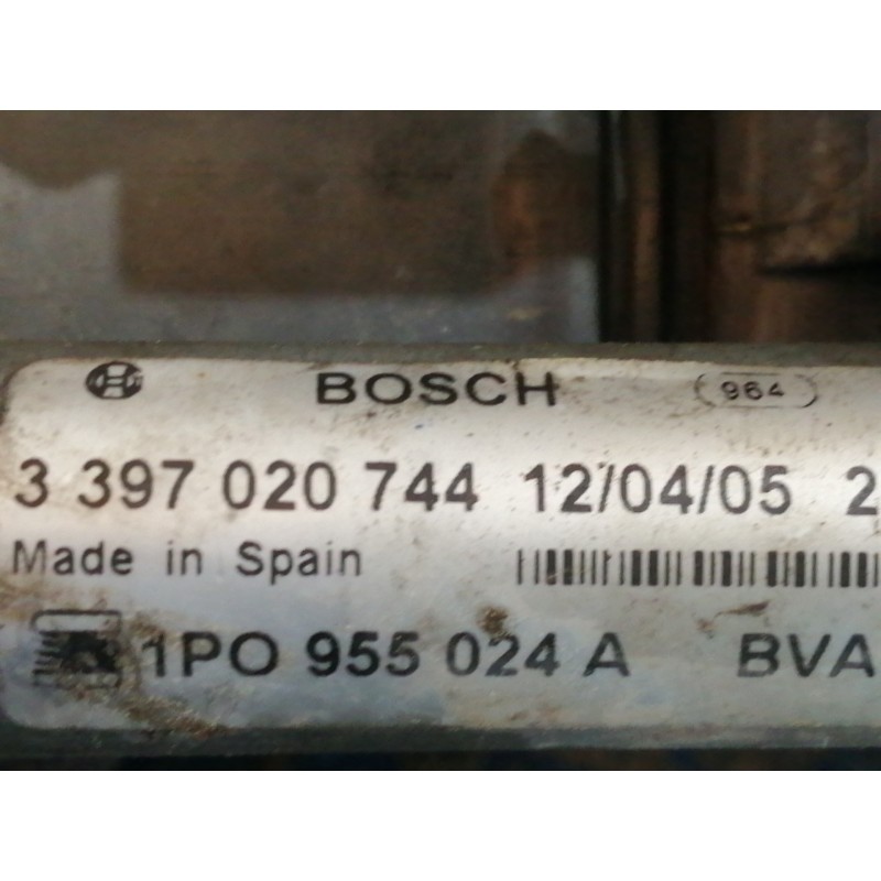 Recambio de motor limpia delantero para seat leon (1p1) reference referencia OEM IAM 1P0955024A 3397020744 