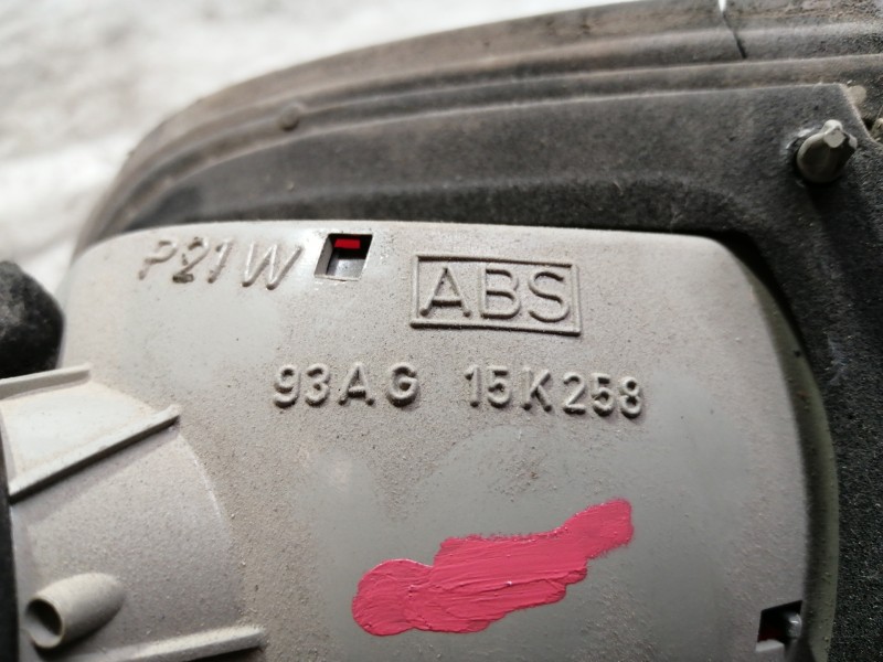 Recambio de piloto trasero izquierdo para opel corsa b edition 2000 referencia OEM IAM 93AG15K258  