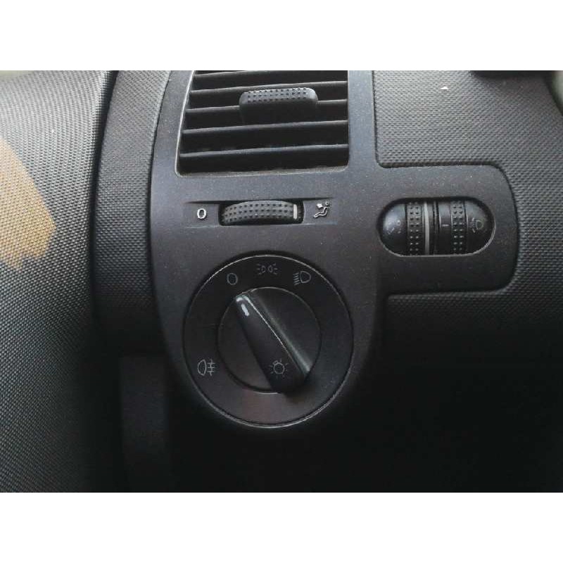 Recambio de mando luces para volkswagen polo berlina (6n2) trendline referencia OEM IAM 1C0941531  