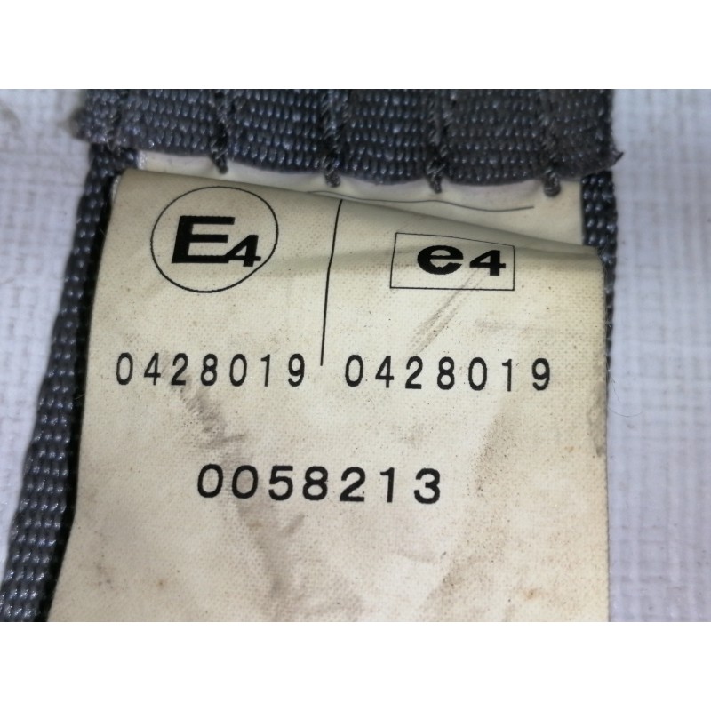 Recambio de cinturon seguridad trasero central para ford ranger (eq) extrakabine 4x4 referencia OEM IAM 0428019  