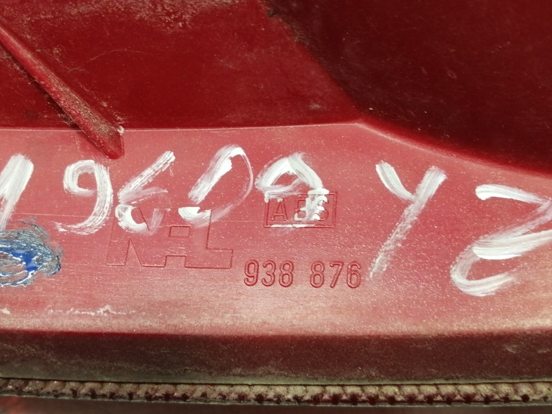 Recambio de piloto trasero derecho para ford cougar (mc) v6 referencia OEM IAM 938876  