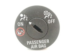 Recambio de interruptor para opel insignia sports tourer sport referencia OEM IAM 13577258   2