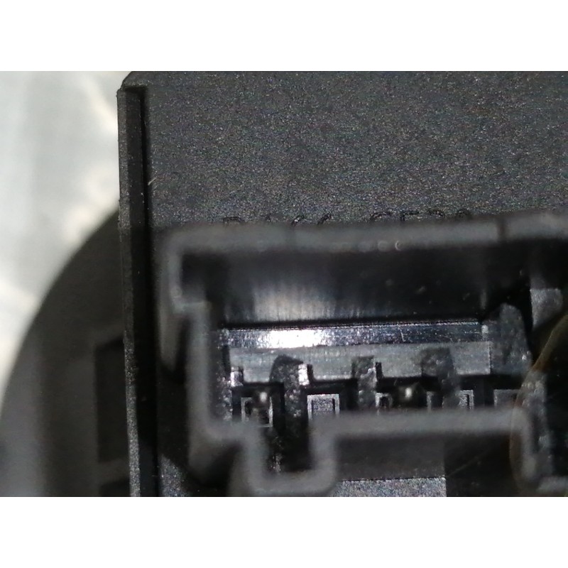 Recambio de interruptor para opel insignia sports tourer sport referencia OEM IAM 13577258  