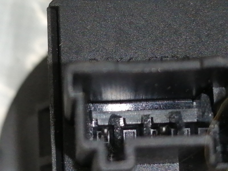 Recambio de interruptor para opel insignia sports tourer sport referencia OEM IAM 13577258  