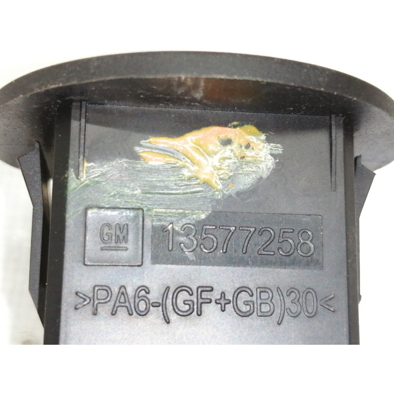 Recambio de interruptor para opel insignia sports tourer sport referencia OEM IAM 13577258  