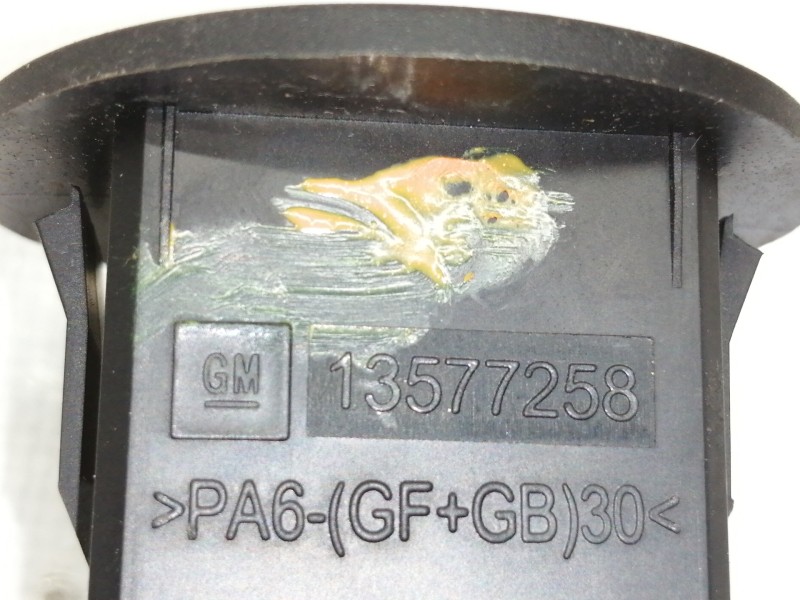 Recambio de interruptor para opel insignia sports tourer sport referencia OEM IAM 13577258  