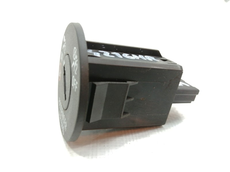 Recambio de interruptor para opel insignia sports tourer sport referencia OEM IAM 13577258  