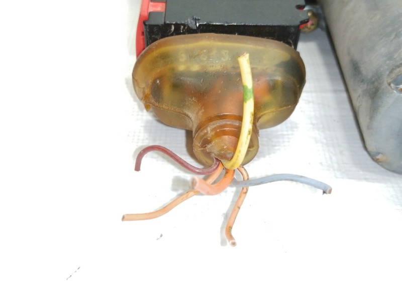 Recambio de elevalunas delantero derecho para peugeot 406 berlina (s1/s2) stdt referencia OEM IAM 0130821674  