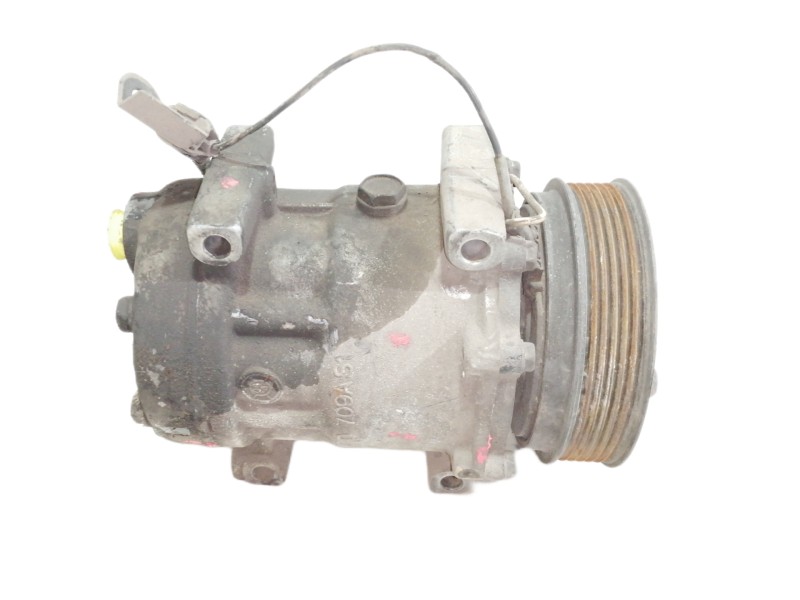 Recambio de compresor aire acondicionado para mitsubishi space star (dg0) 1900 di-d referencia OEM IAM 8200040681  